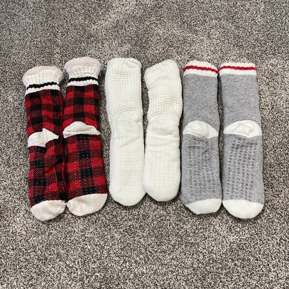 Bench Reading Socks - Picture 2 of 2